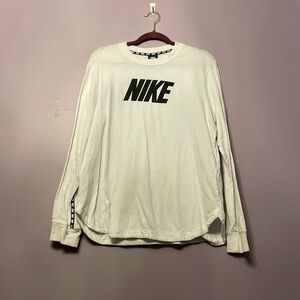 Nike long sleeve top